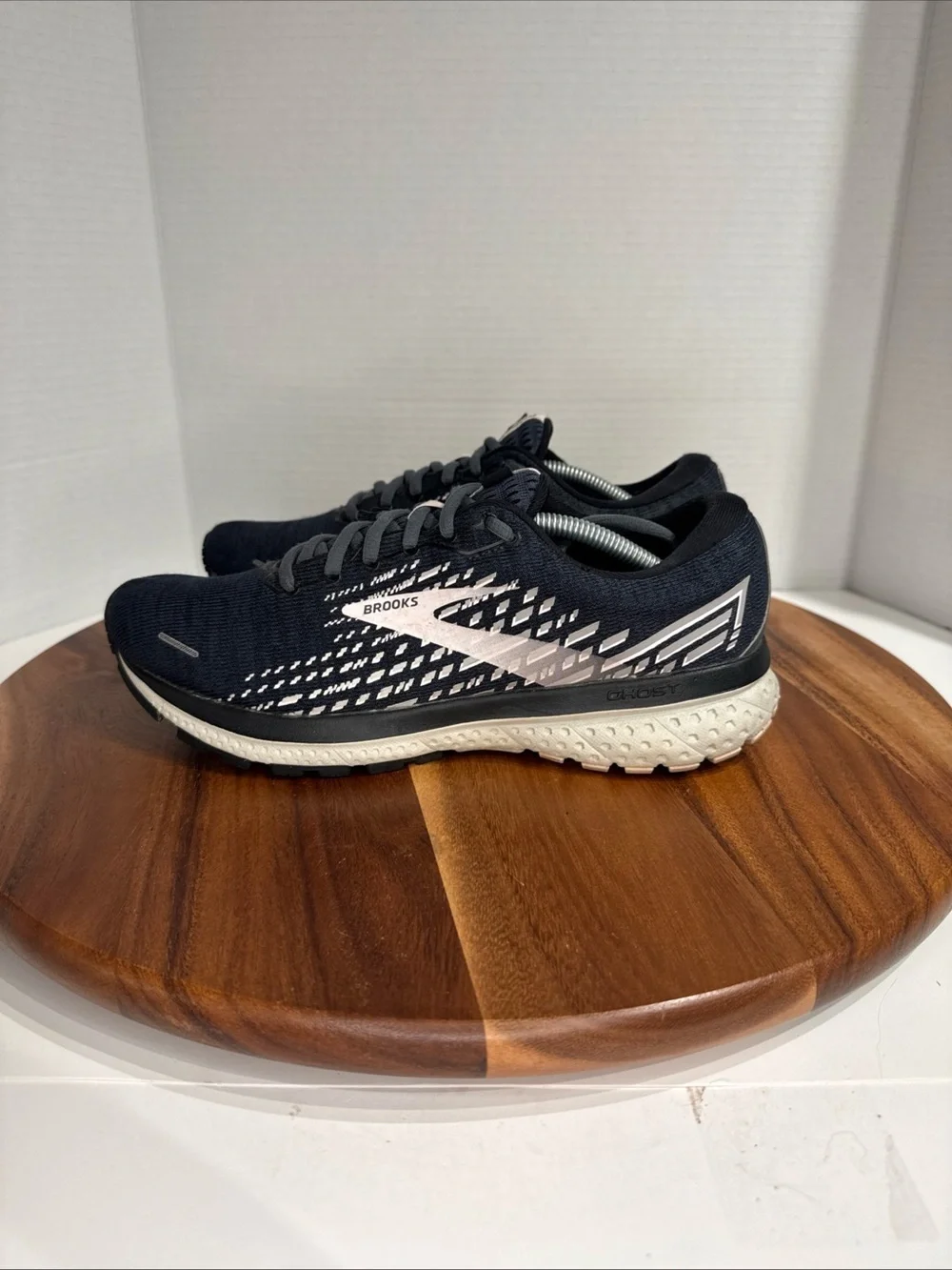 Brooks Women’s Size 9B Gray Mesh Ghost 13 Running Athletic Sneakers Comfort